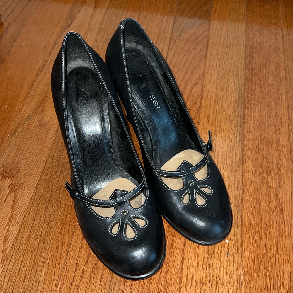 Nine West Black Closed Toe 3 Inch Heels Pumps Women’s Size 6